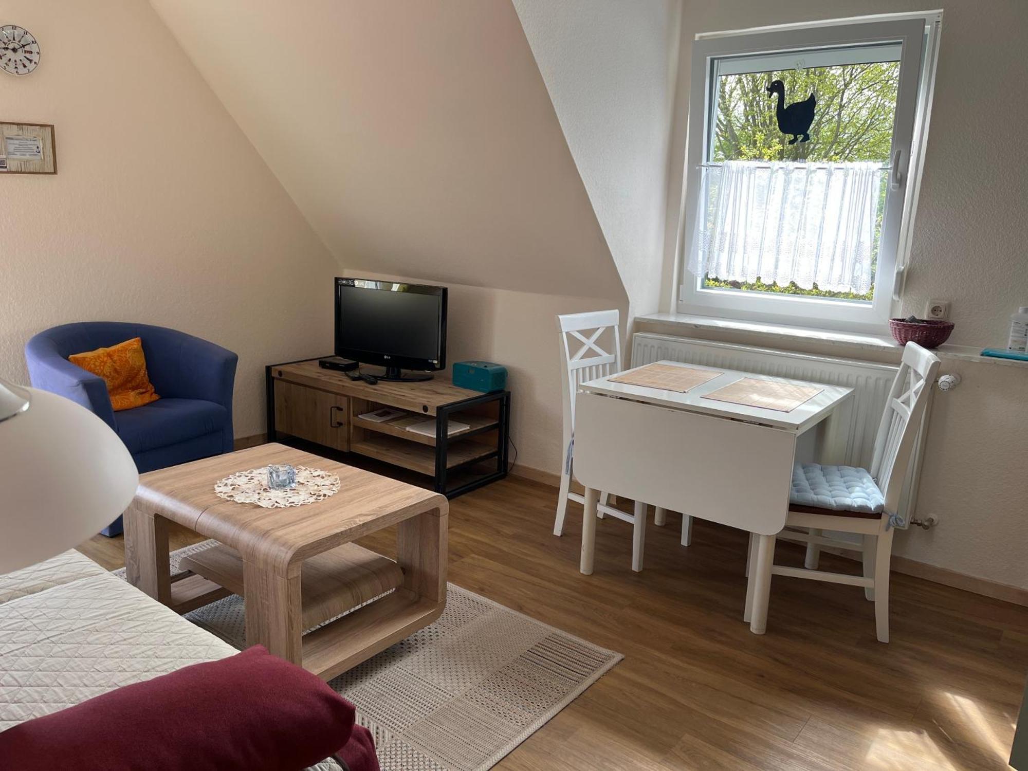 Wohnung 2 Mit Balkon- Haus Annegrete Esens Luaran gambar