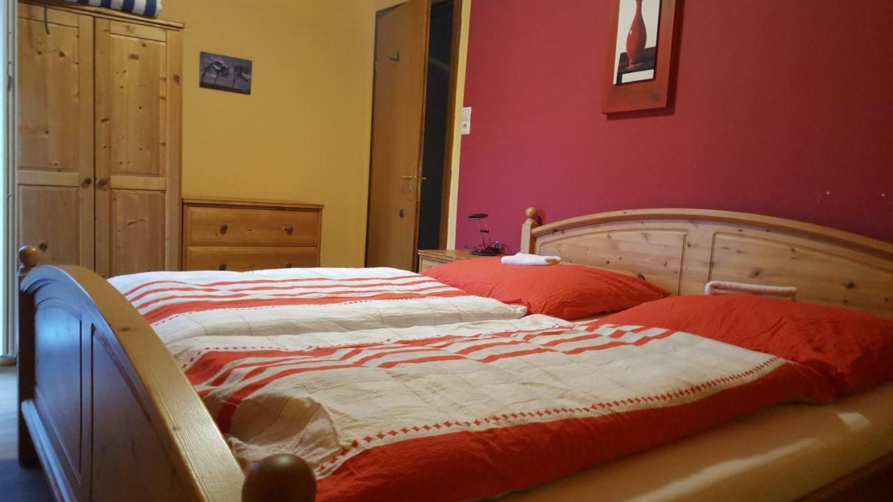 Wohnung 2 Mit Balkon- Haus Annegrete Esens Luaran gambar