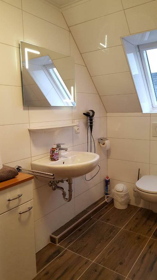 Wohnung 2 Mit Balkon- Haus Annegrete Esens Luaran gambar