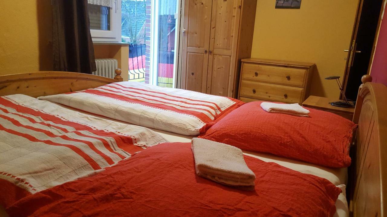 Wohnung 2 Mit Balkon- Haus Annegrete Esens Luaran gambar